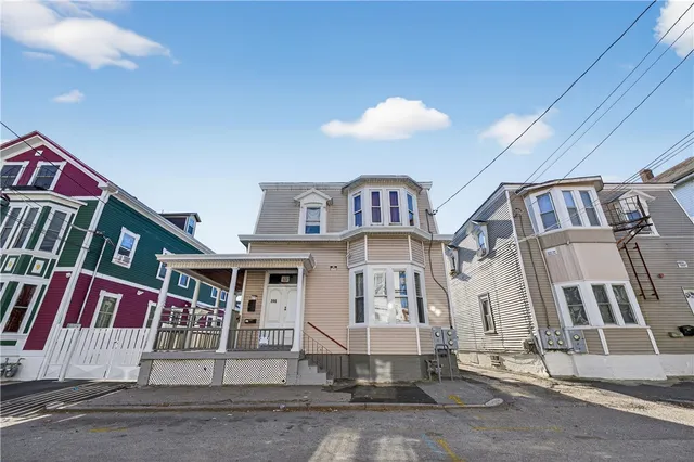 $569,900 | 206 Hanover Street, Providence, RI 02907