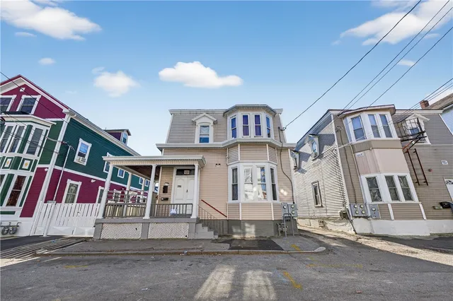 $569,900 | 206 Hanover Street, Providence, RI 02907