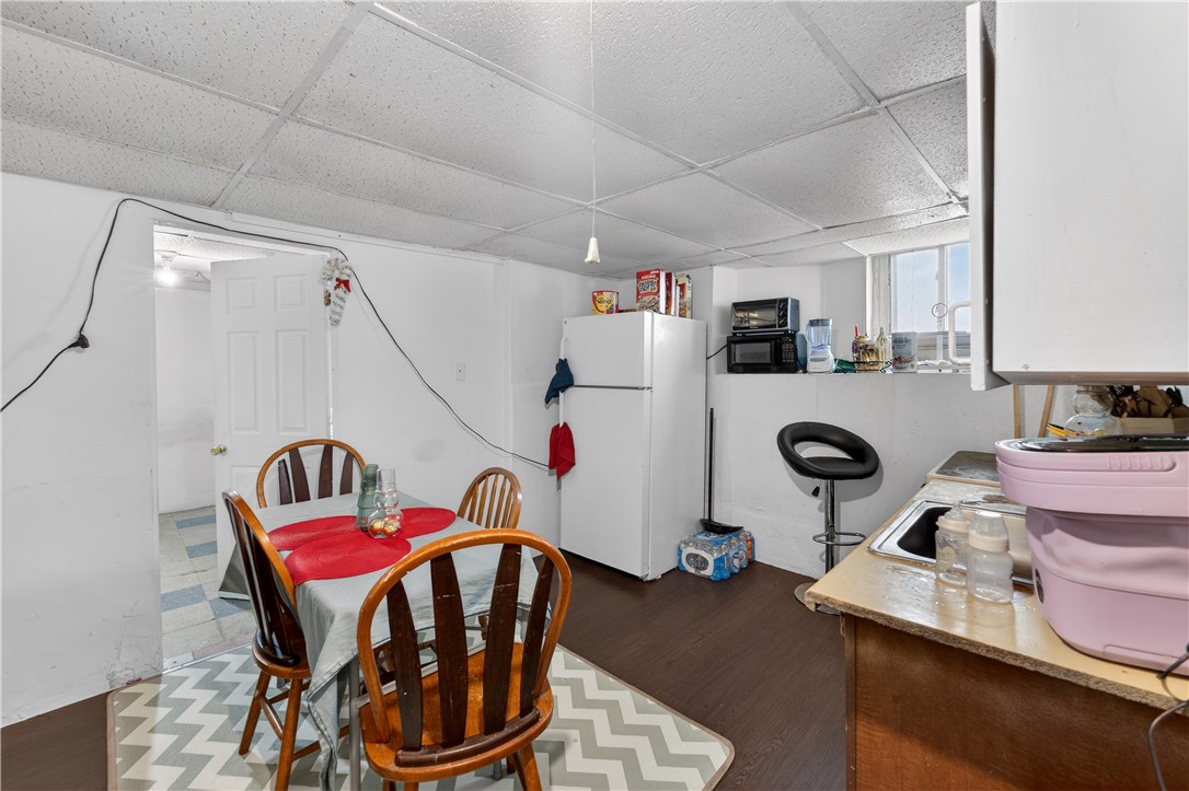 206 Hanover Street Providence, RI 02907 - Photo 6 of 19