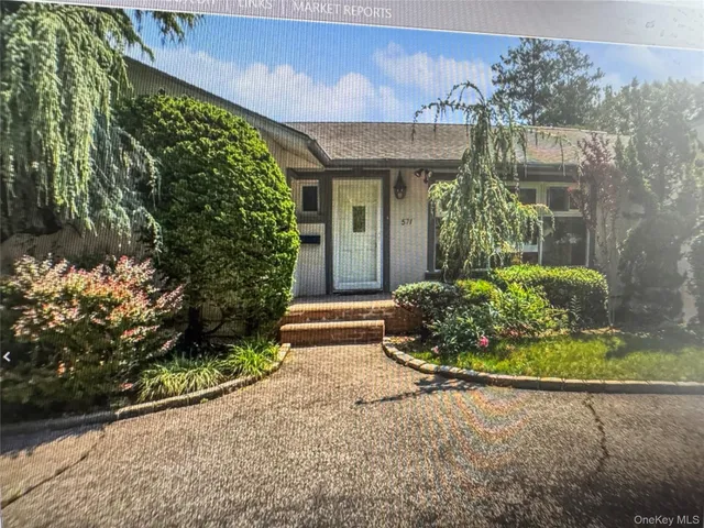 $4,500 | 571 Richmond Road, East Meadow, NY 11554