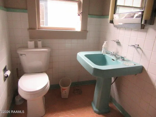 $120,000 | 1301 Ave A, Scott, LA 70583