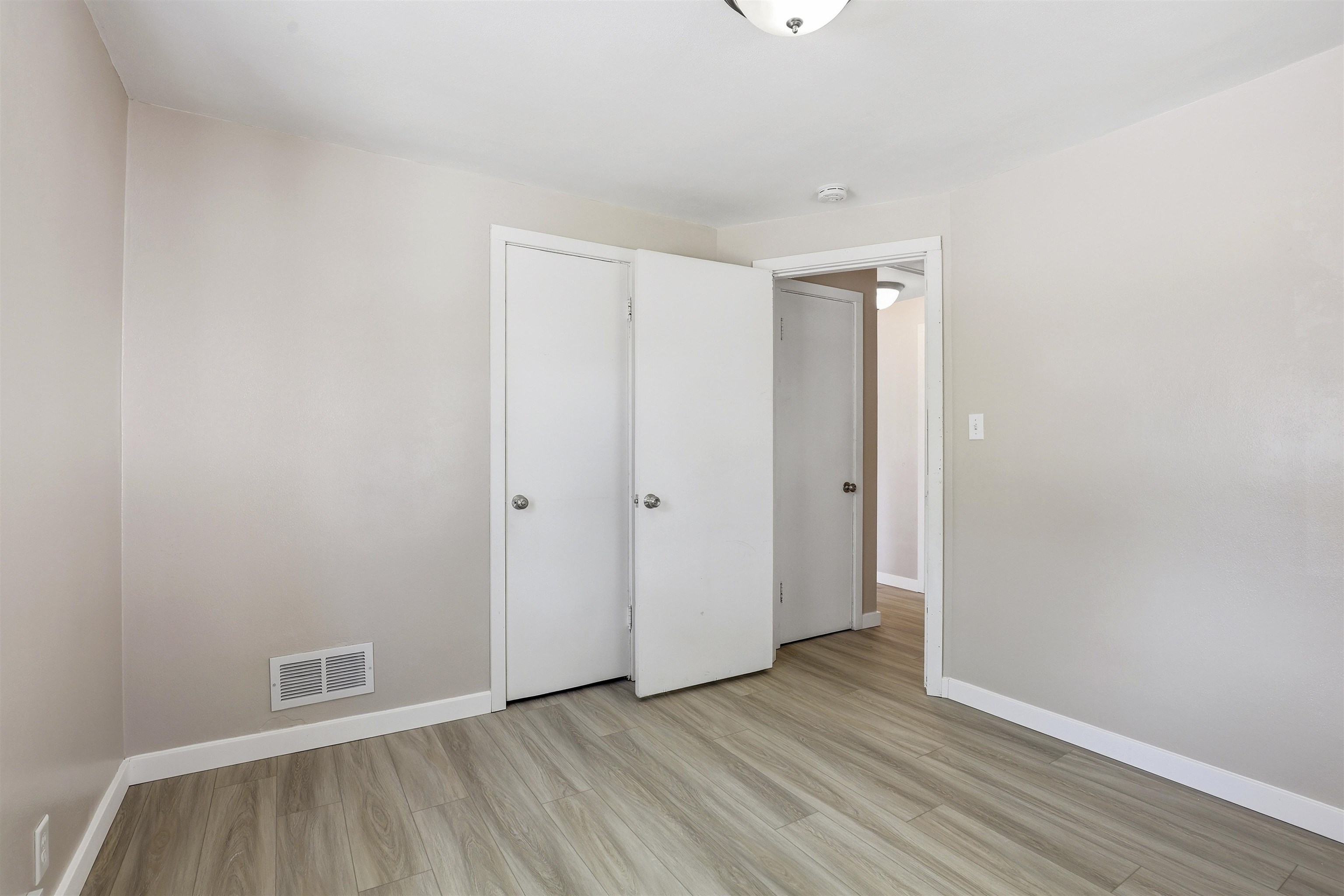 1831 South Oneida Street Appleton, WI 54915 - Photo 13 of 19