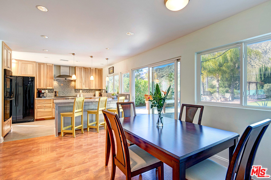 7507 Alpine Way Tujunga, CA 91042 - Photo 8 of 24 Gallery Image 8