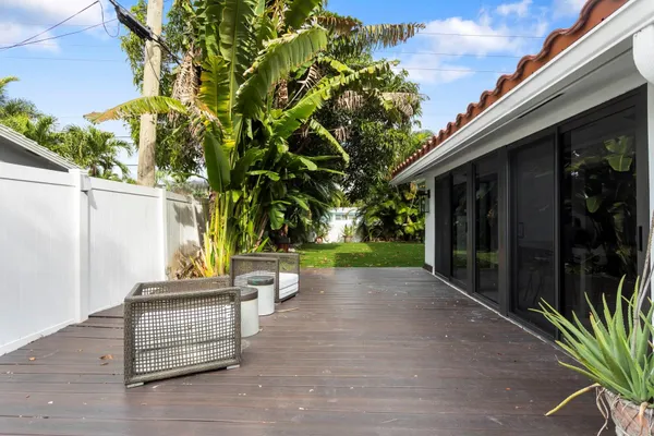 $4,500 | 715 Northeast 25th Avenue, Pompano Beach, FL 33062