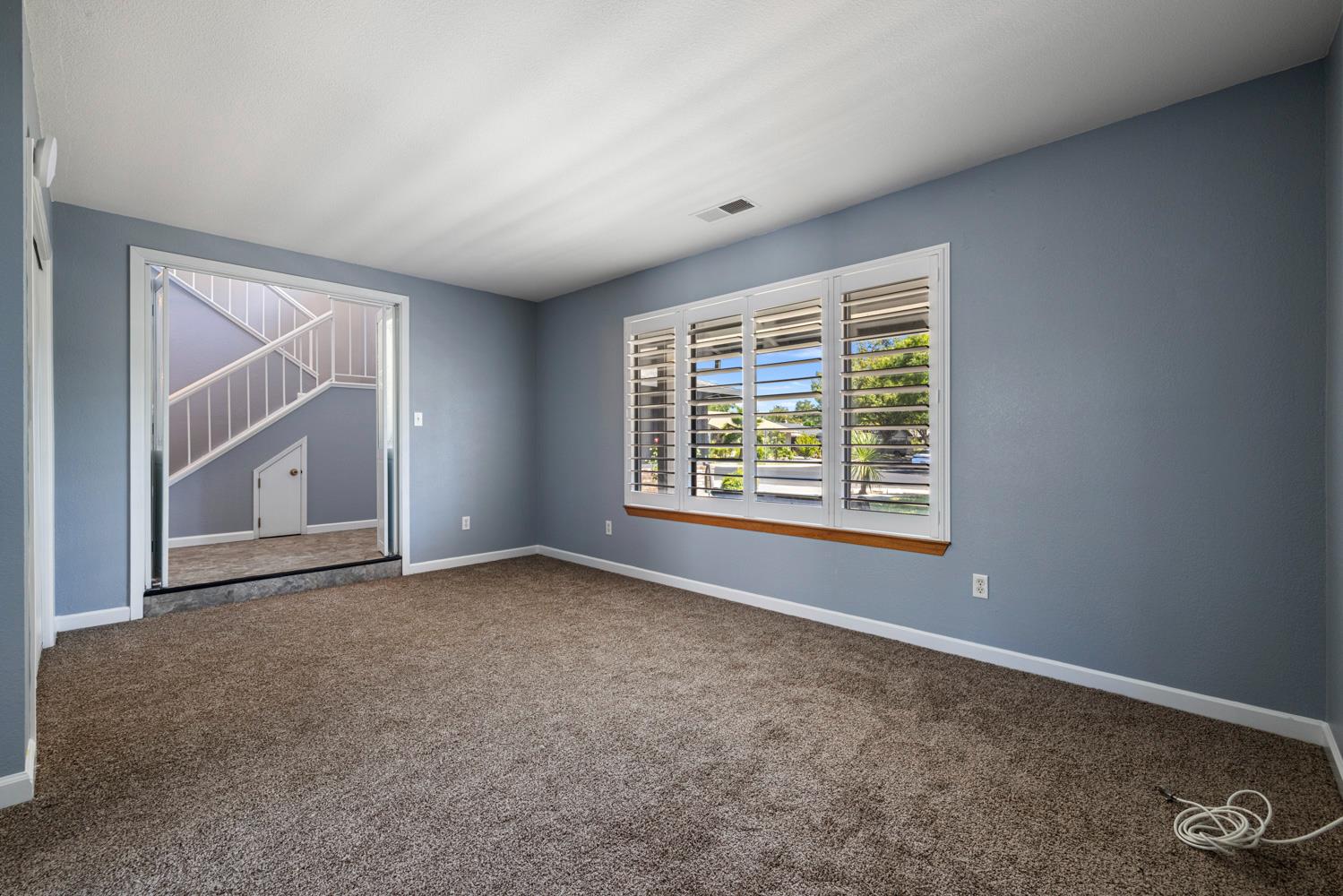 1941 Bridgewood Way Modesto, CA 95355 - Photo 8 of 44