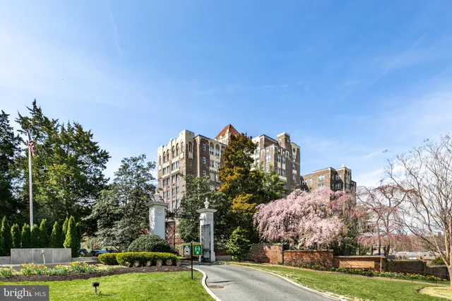 $309,000 | 4000 Cathedral Avenue Northwest, Unit 134B, Washington, DC 20016