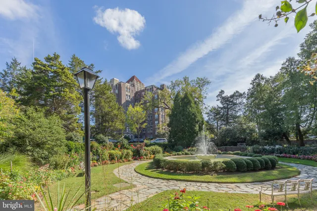 a vase of flowers sitting on a table