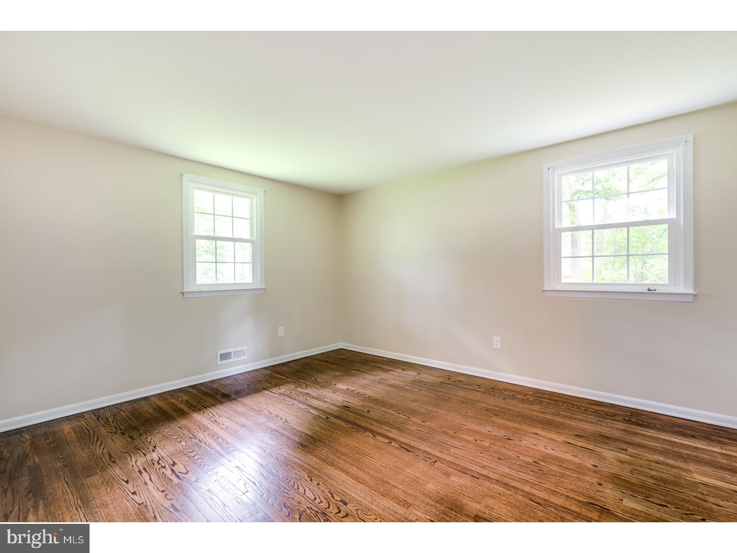 12 Dunbarton Road Cherry Hill, NJ 08003 - Photo 17 of 25 Bedroom 3