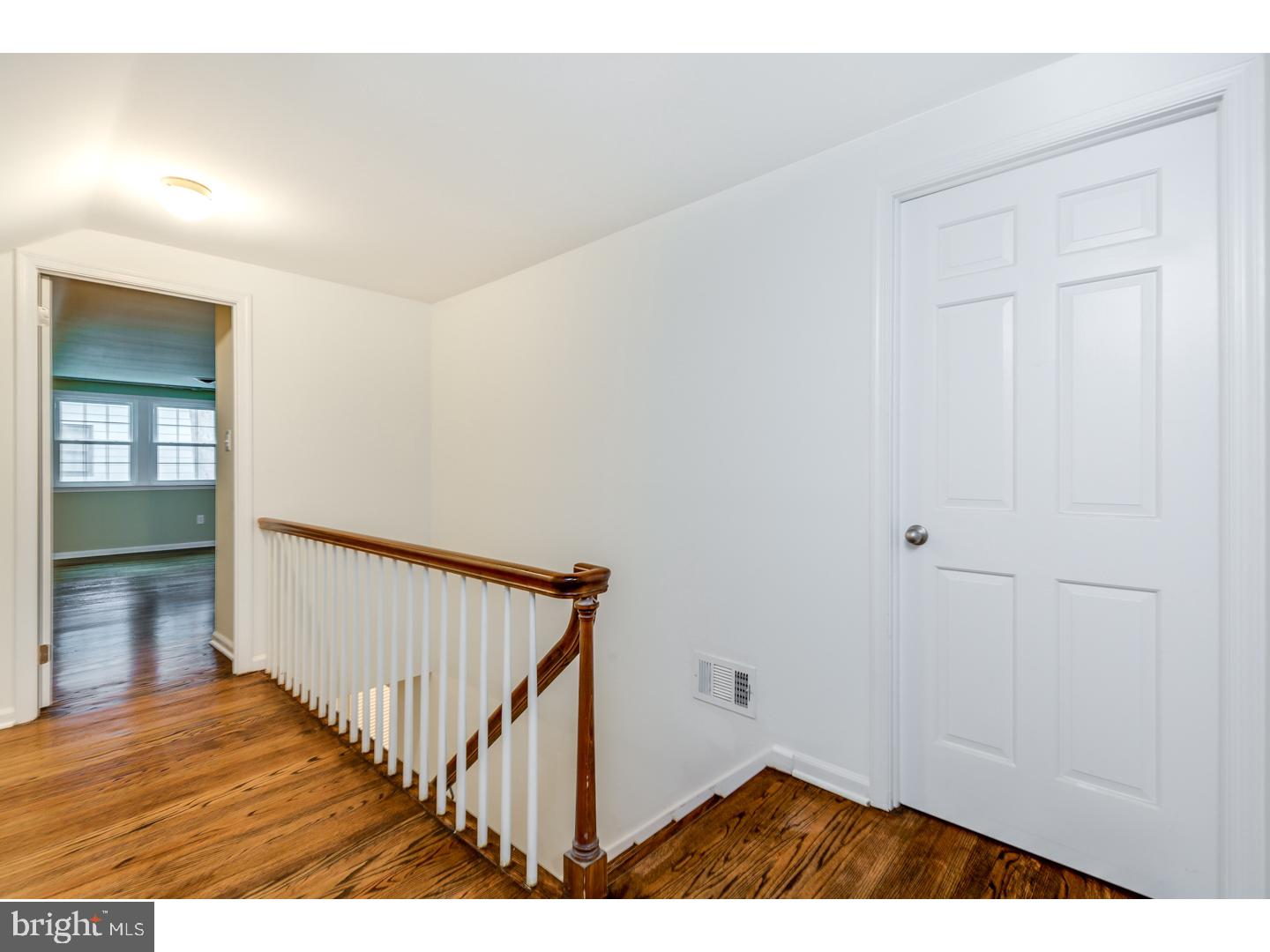 12 Dunbarton Road Cherry Hill, NJ 08003 - Photo 19 of 25 Hallway
