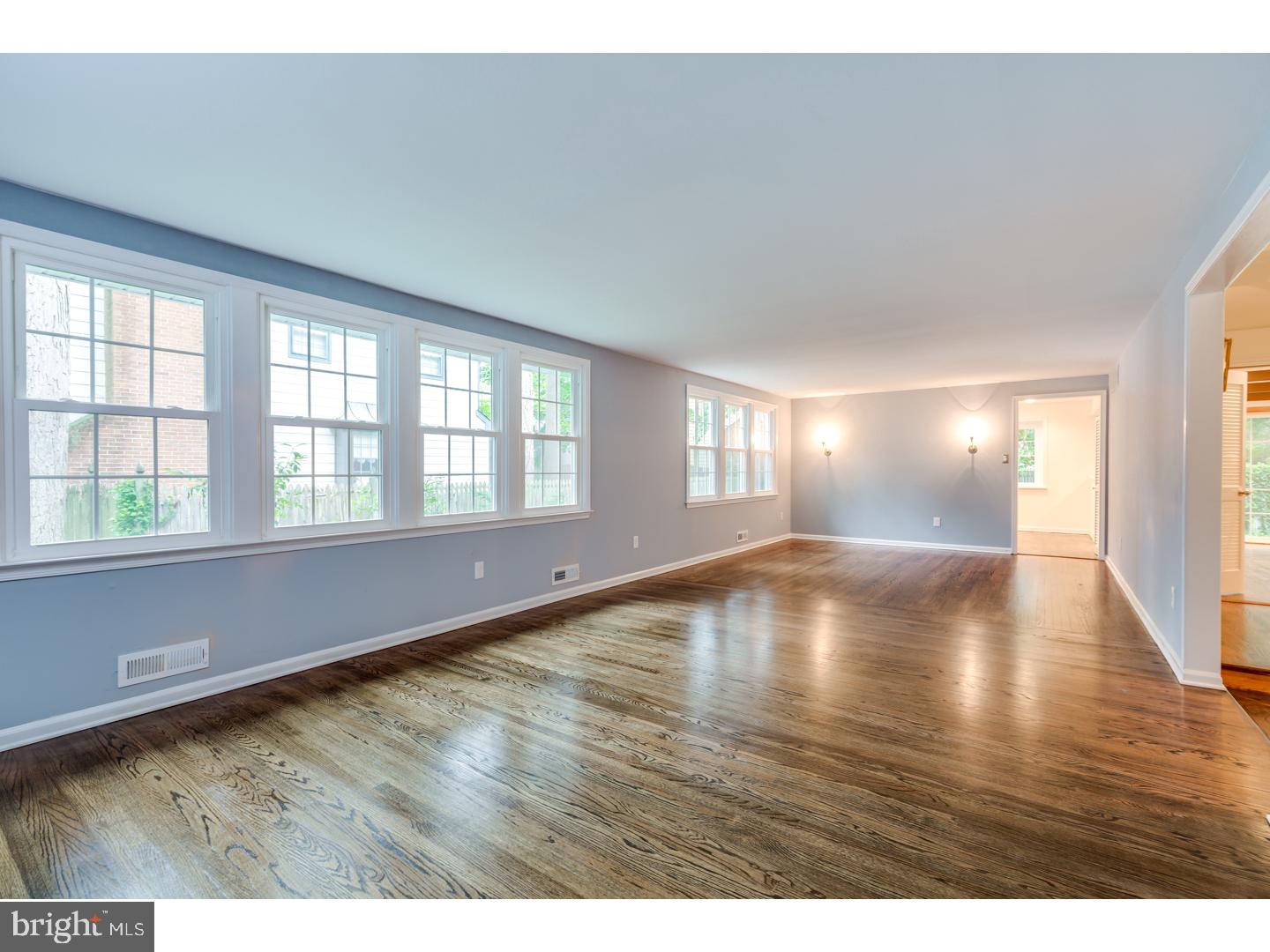 12 Dunbarton Road Cherry Hill, NJ 08003 - Photo 5 of 25 Great Room