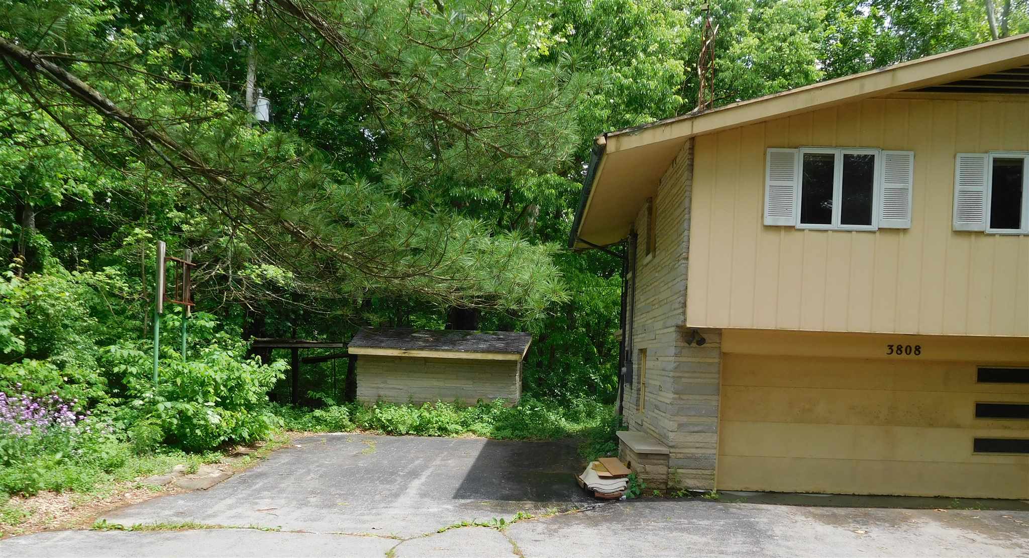 3808 North Maple Grove Road Bloomington, IN 47404 - Photo 11 of 21