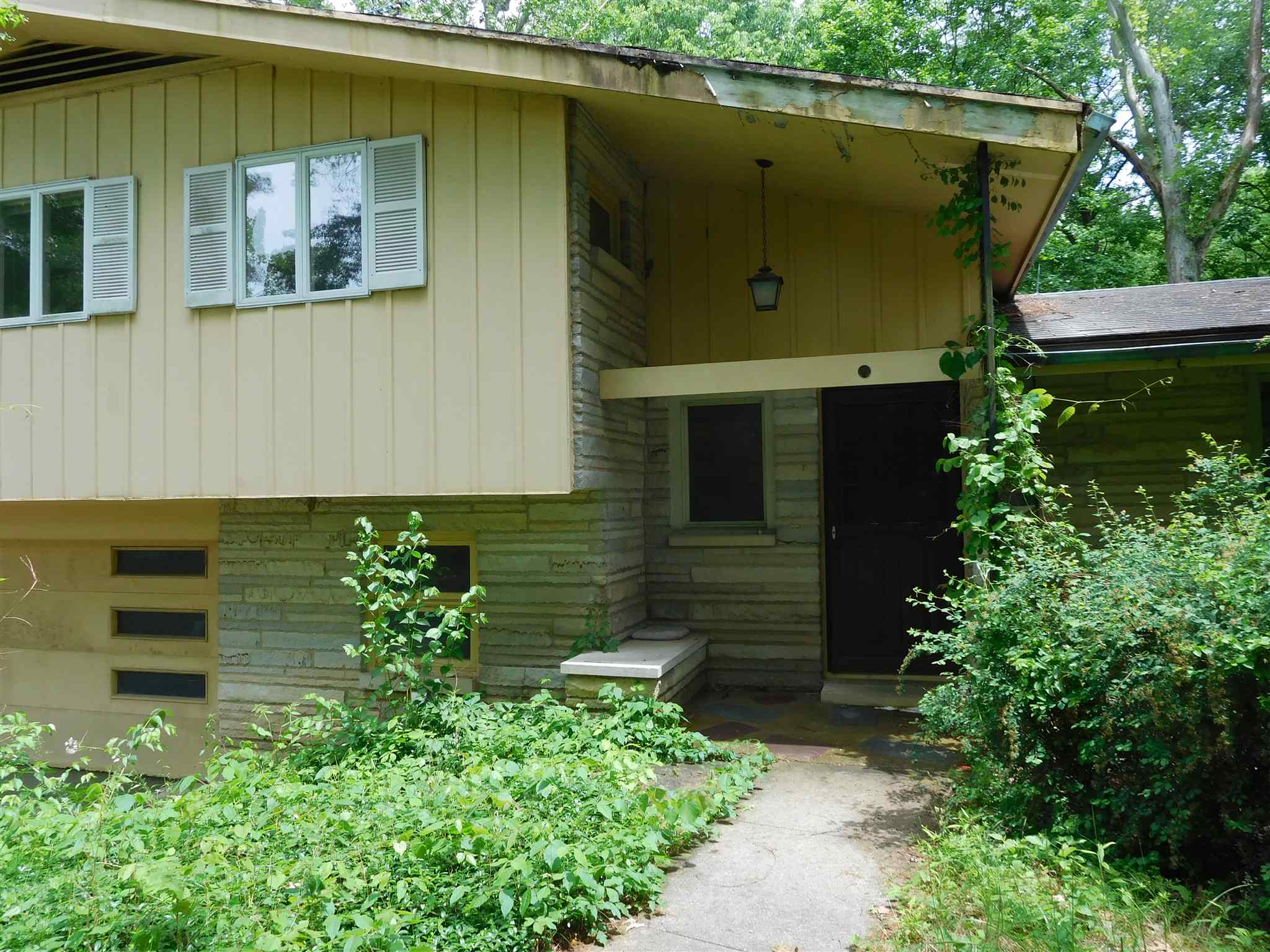 3808 North Maple Grove Road Bloomington, IN 47404 - Photo 10 of 21