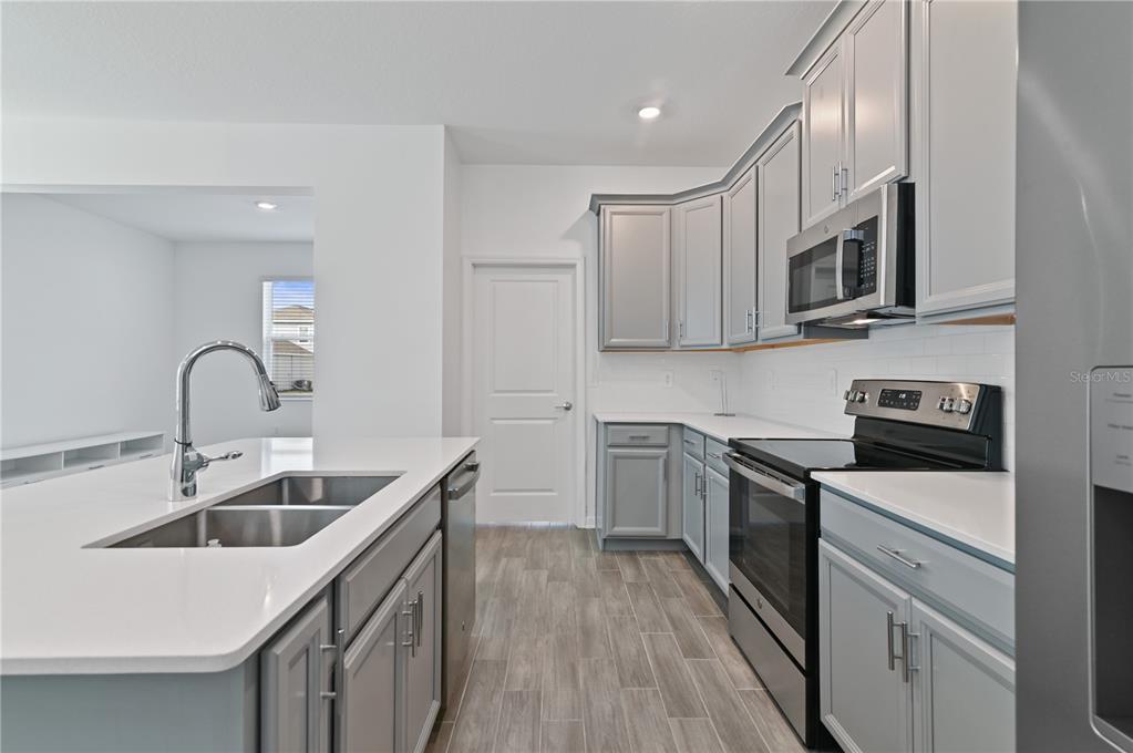 6446 Limberpine Alley St. Cloud, FL 34771 - Photo 13 of 32