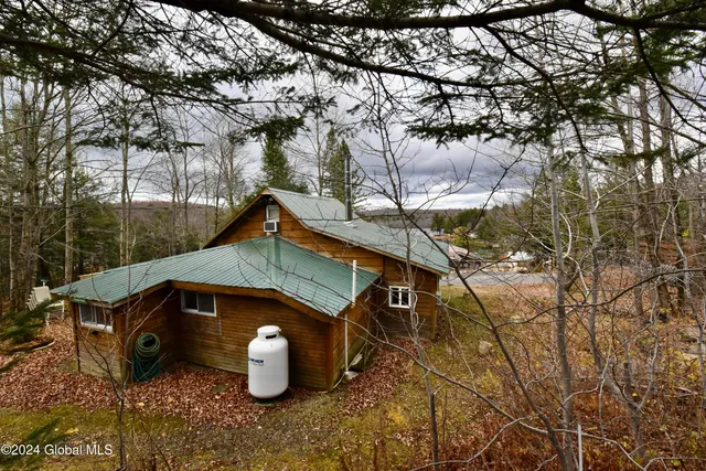 $219,900 | 2 Mountain Street, Greenfield, NY 12850