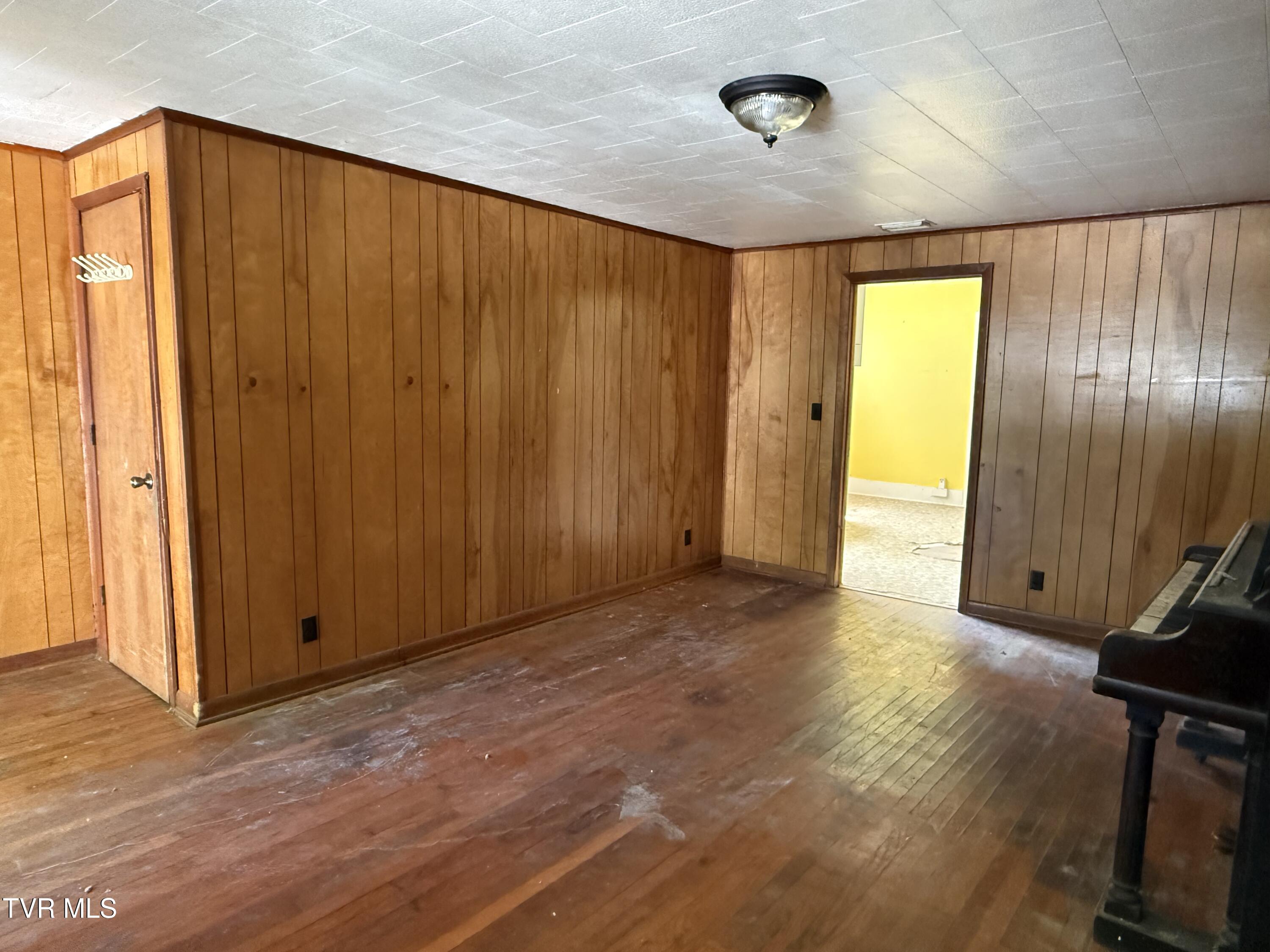 401 Spring Street Jonesborough, TN 37659 - Photo 21 of 31 IMG_0211