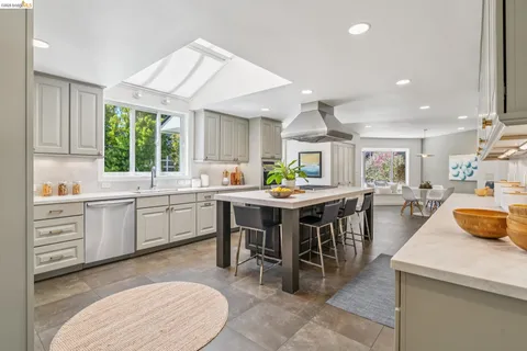 $2,995,000 | 11 Huntleigh Road, Piedmont, CA 94611