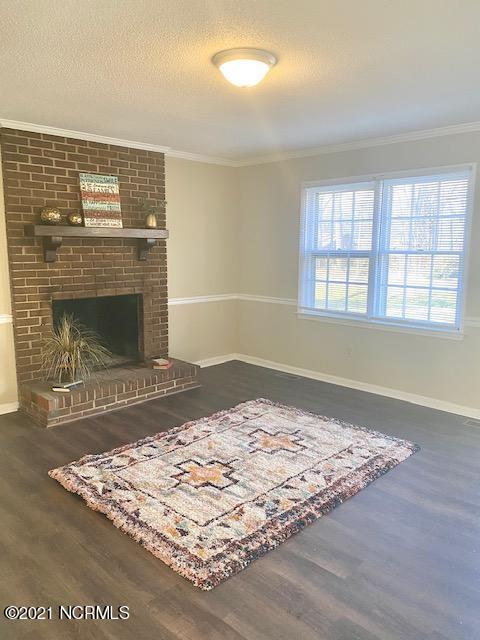 2801 Meadowbrook Road Rocky Mount, NC 27801 - Photo 3 of 19 Living Room