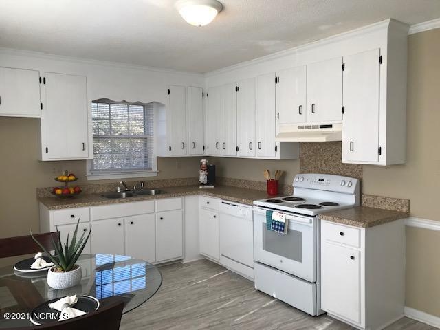 2801 Meadowbrook Road Rocky Mount, NC 27801 - Photo 4 of 19 kitchen main