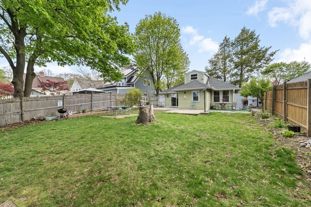 15 Murray Hill Road Medford, MA 02155 - Photo 4 of 30