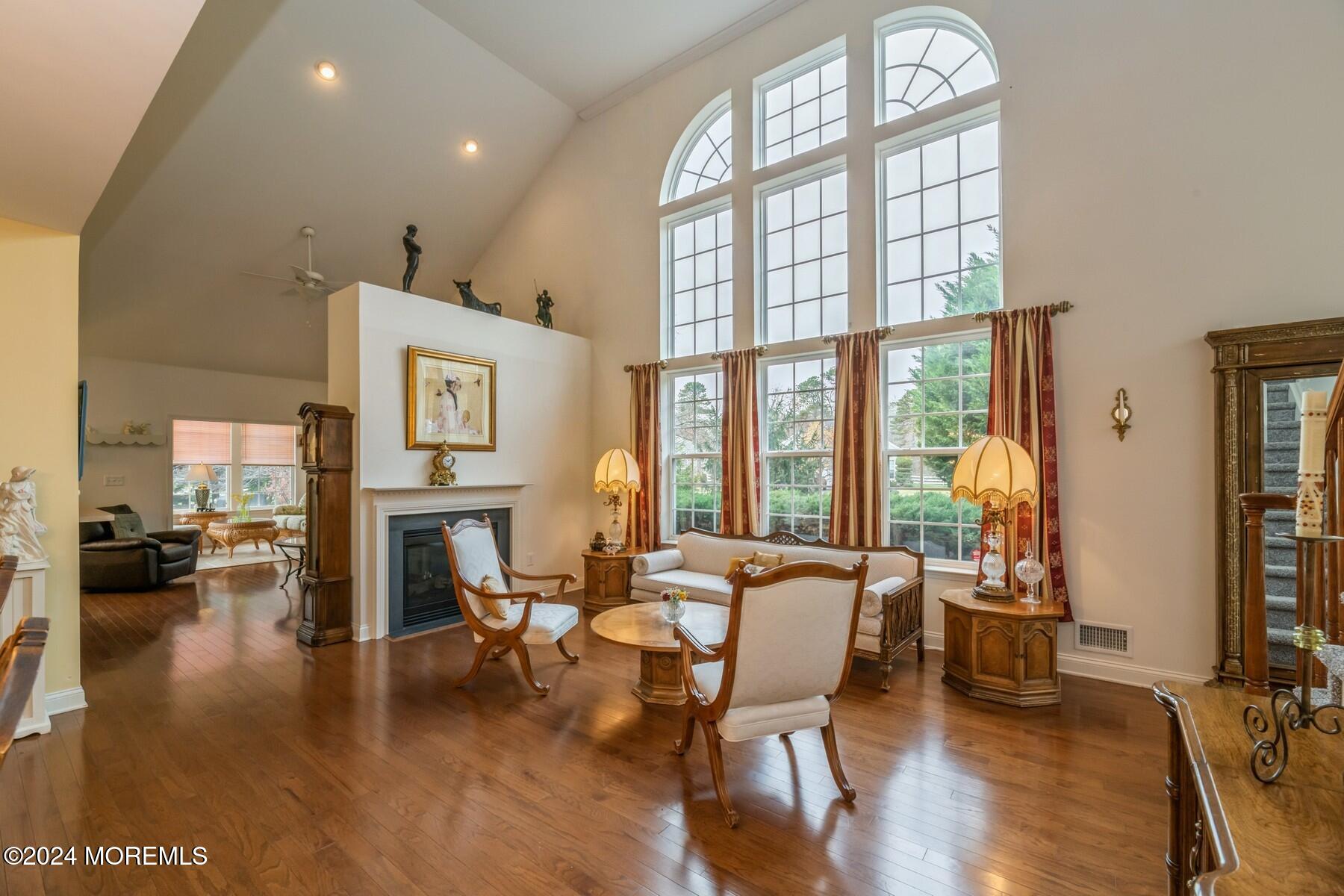 88 Gables Way Jackson, NJ 08527 - Photo 8 of 53 Dramatic Palladium Window