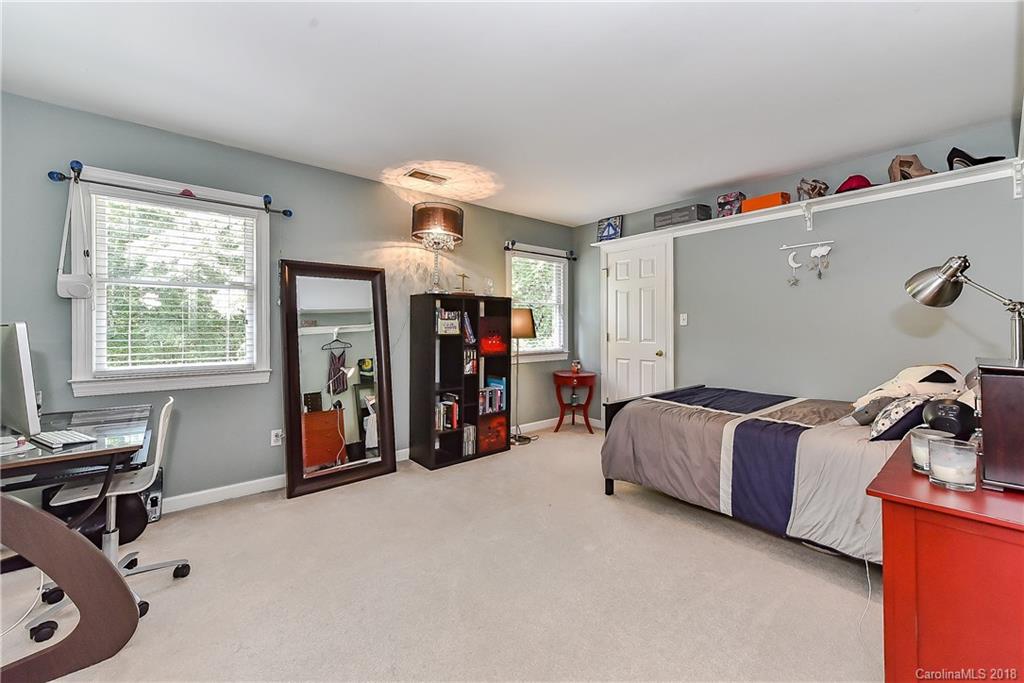 3231 Plantation Road Charlotte, NC 28270 - Photo 17 of 28 Gallery Image 17