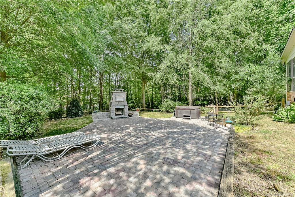 3231 Plantation Road Charlotte, NC 28270 - Photo 27 of 28 Gallery Image 27
