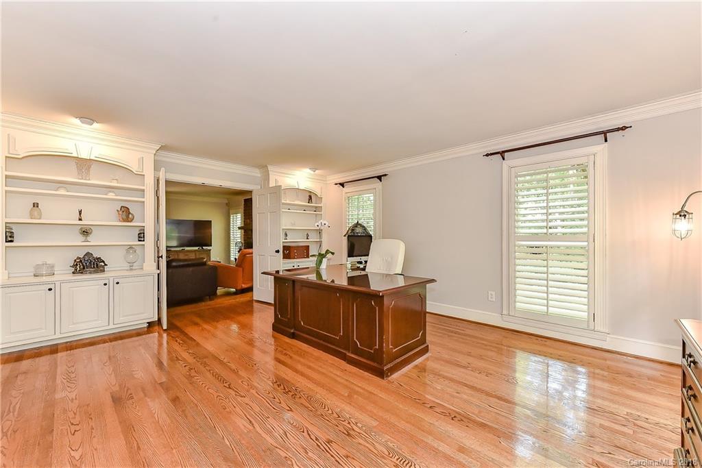 3231 Plantation Road Charlotte, NC 28270 - Photo 6 of 28 Gallery Image 6
