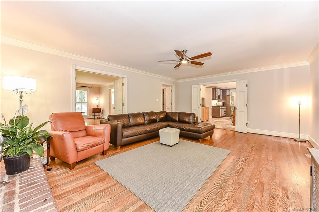 3231 Plantation Road Charlotte, NC 28270 - Photo 9 of 28 Gallery Image 9