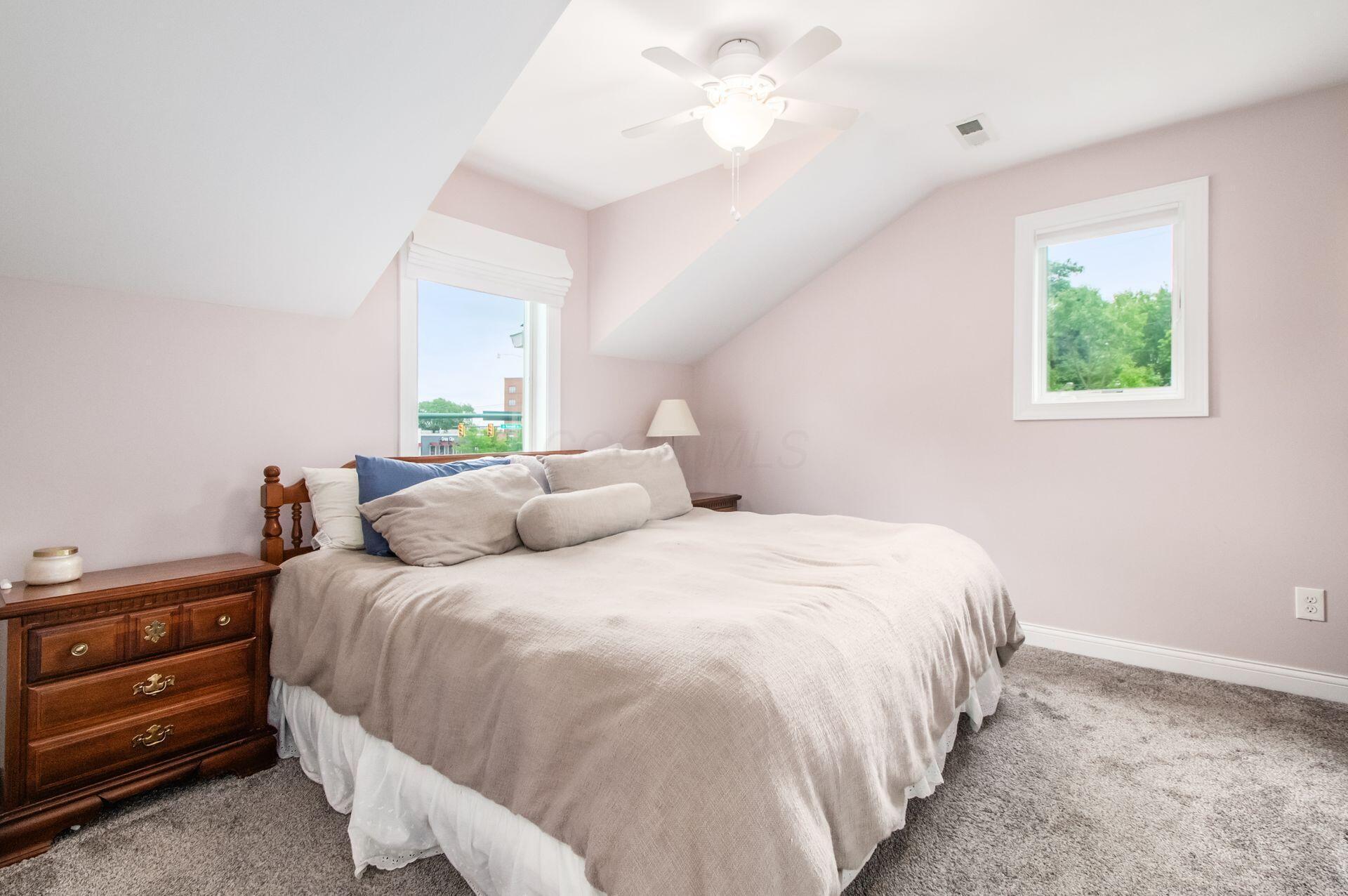 3055 Tremont Road Columbus, OH 43221 - Photo 23 of 38 032_ Rd Columbus OH 43221 USA