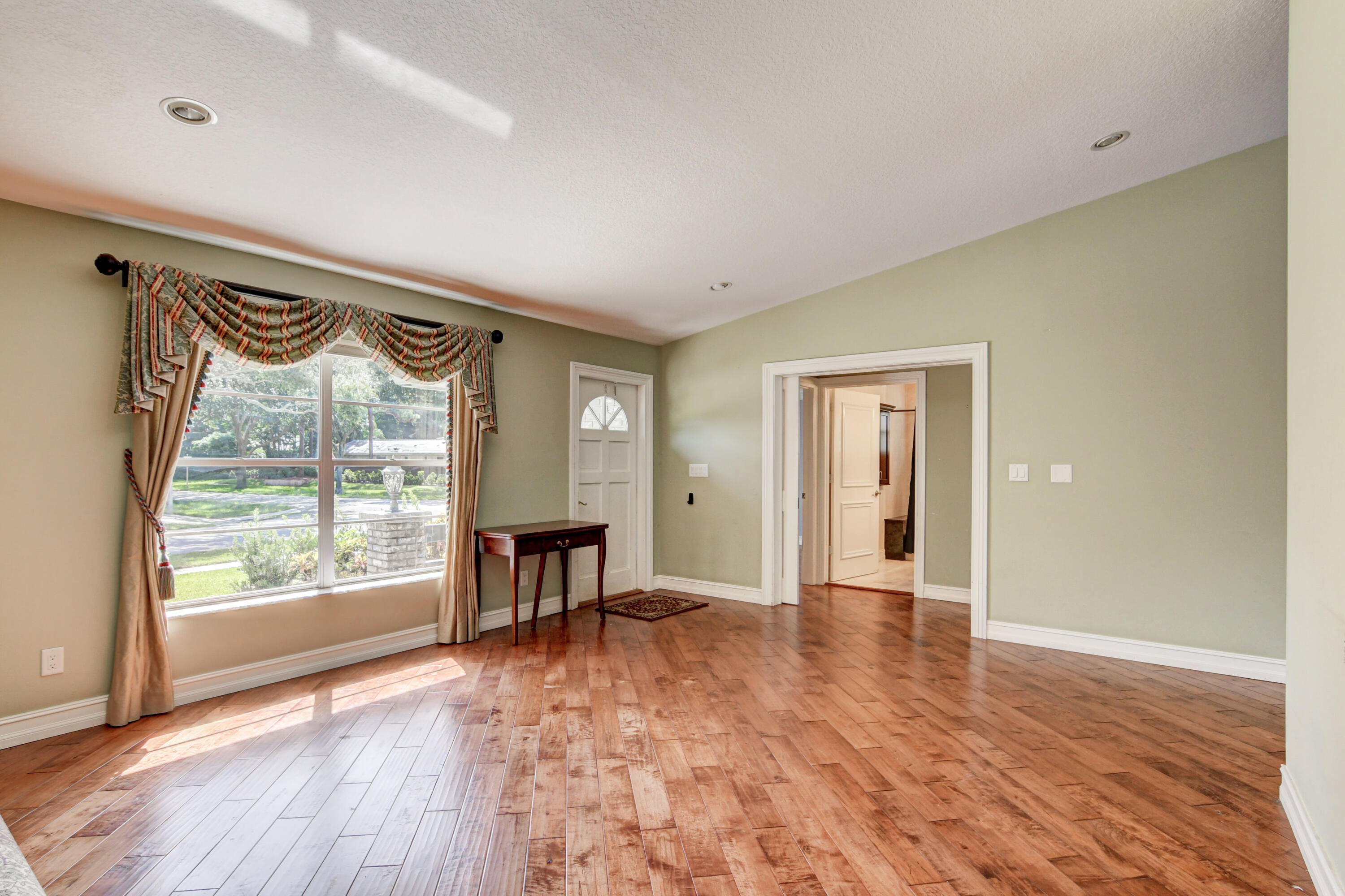 2901 Northwest 24th Terrace Boca Raton, FL 33431 - Photo 11 of 79 31_dsc_3438_39_40_41_42