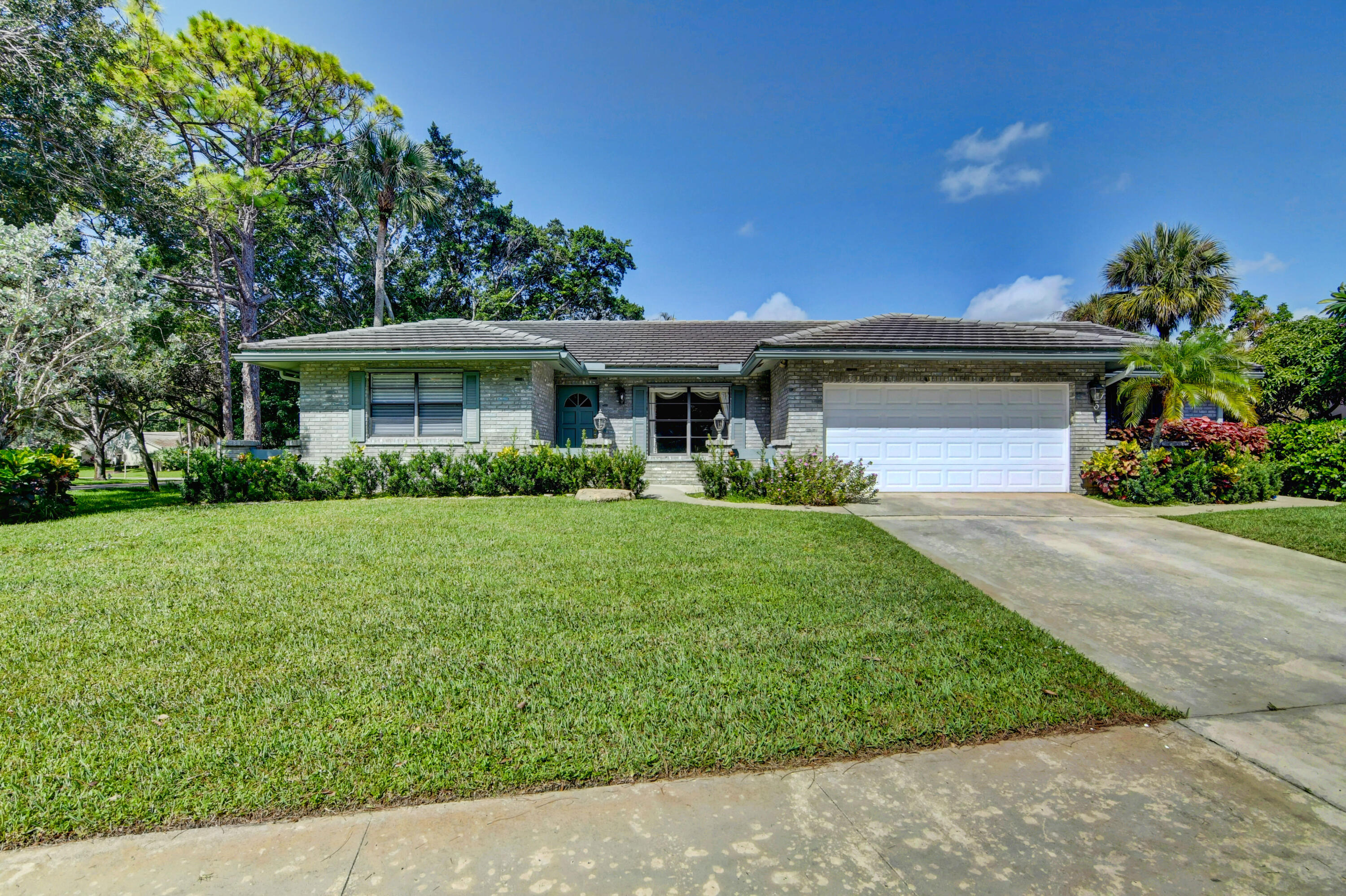 2901 Northwest 24th Terrace Boca Raton, FL 33431 - Photo 2 of 79 24_dsc_3383_4_5_6_7