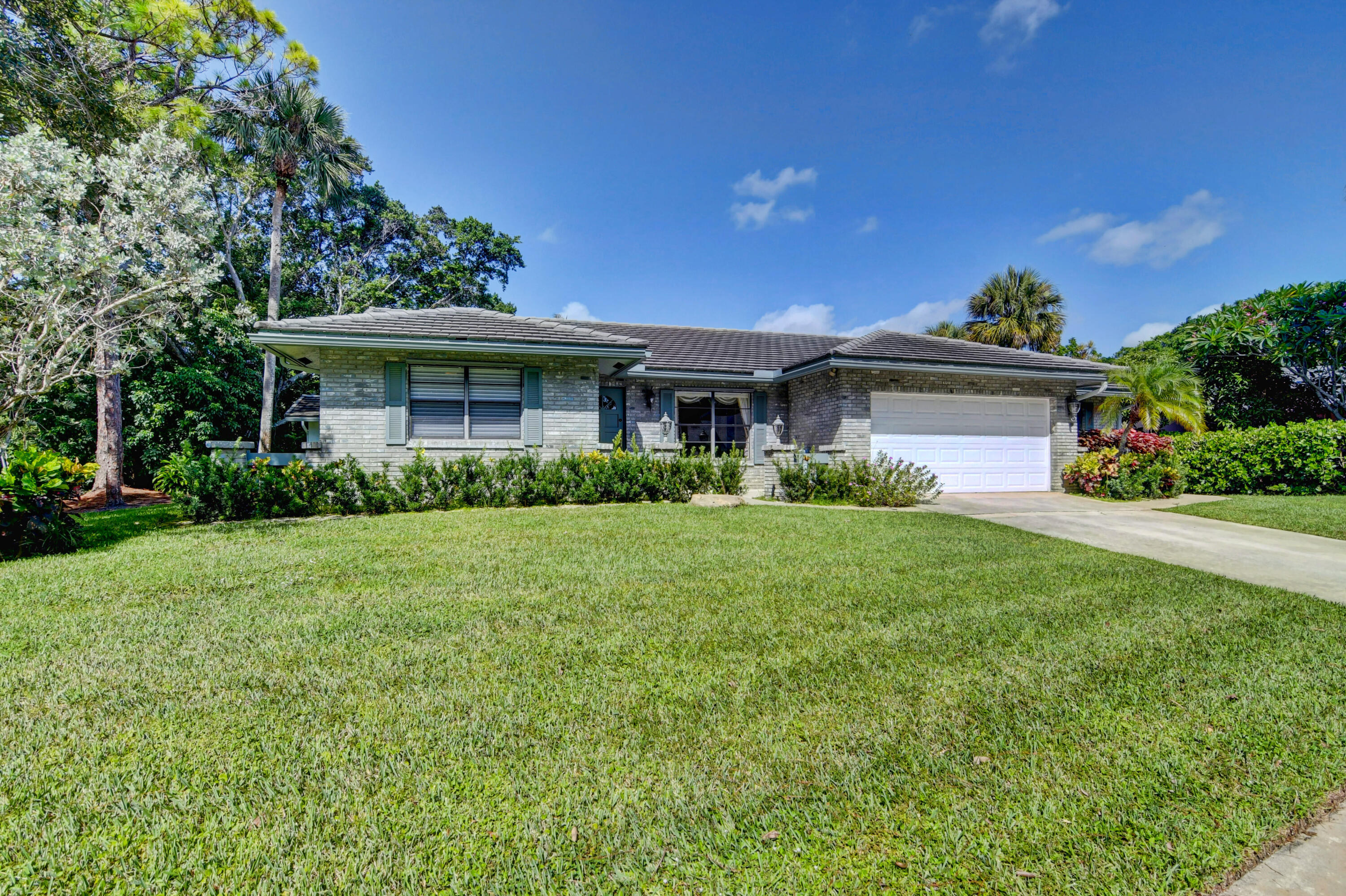 2901 Northwest 24th Terrace Boca Raton, FL 33431 - Photo 4 of 79 23_dsc_3378_79_80_81_82