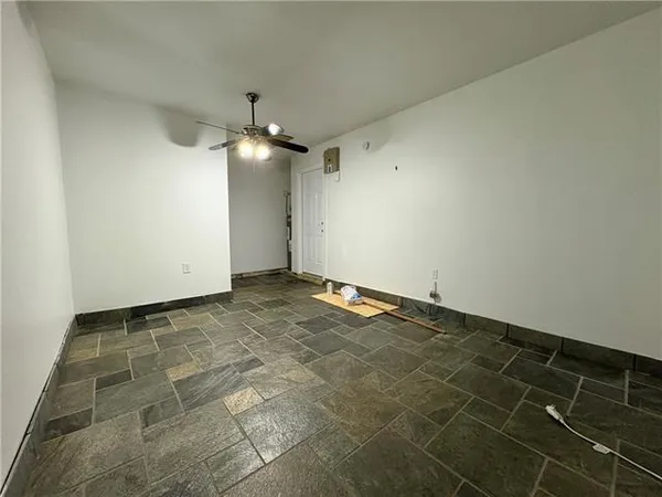 $1,600 | 3014 Destrehan Avenue, Harvey, LA 70058