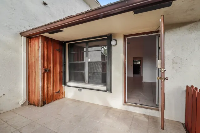 a view of outdoor space