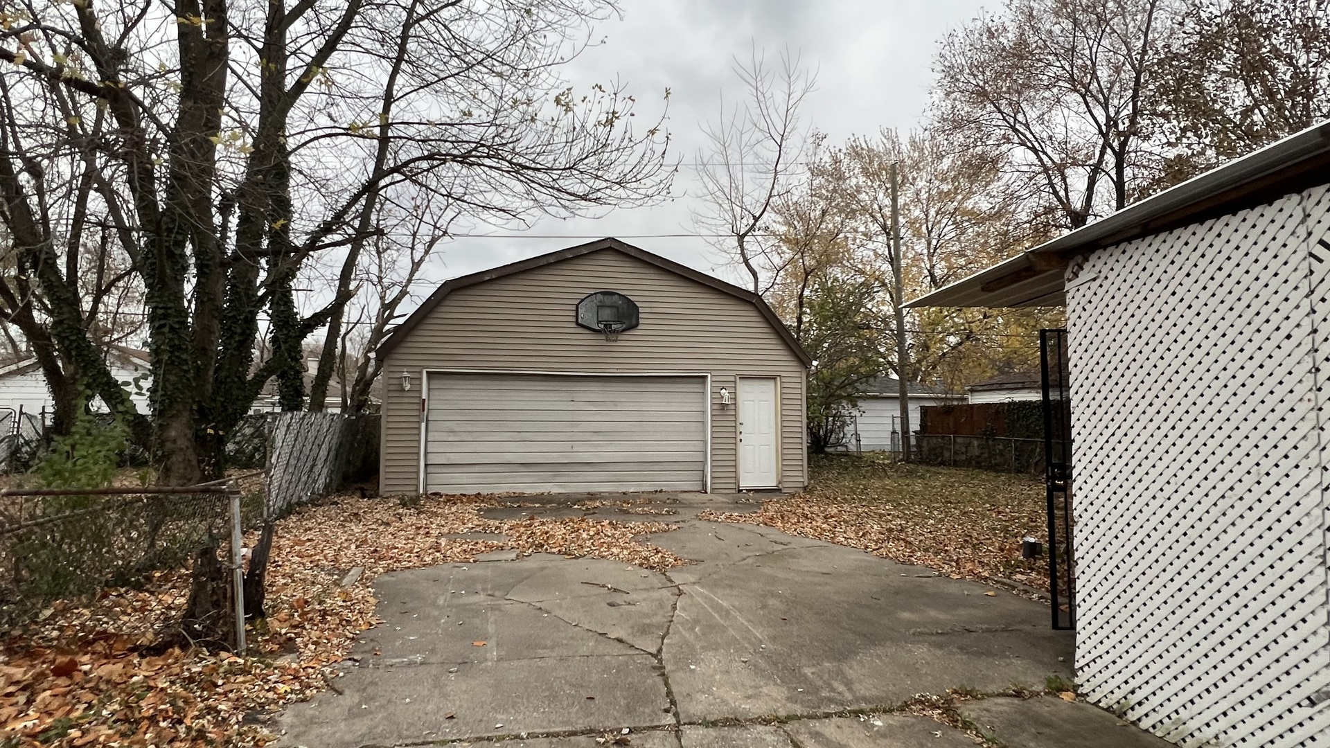 17143 Ridgewood Avenue Lansing, IL 60438 - Photo 4 of 14 Gallery Image 4