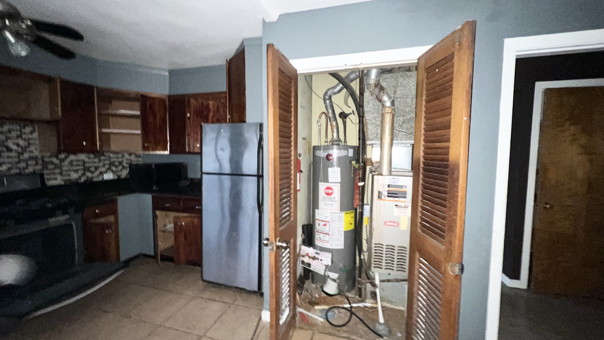 17143 Ridgewood Avenue Lansing, IL 60438 - Photo 10 of 14 Gallery Image 10