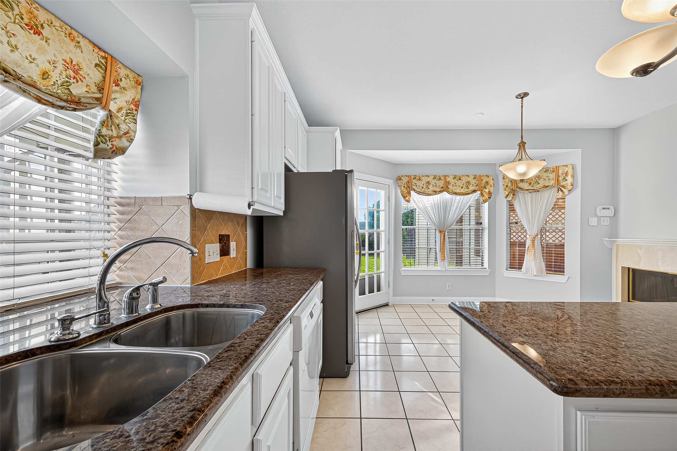 14107 Glasgow Place Houston, TX 77077 - Photo 11 of 50