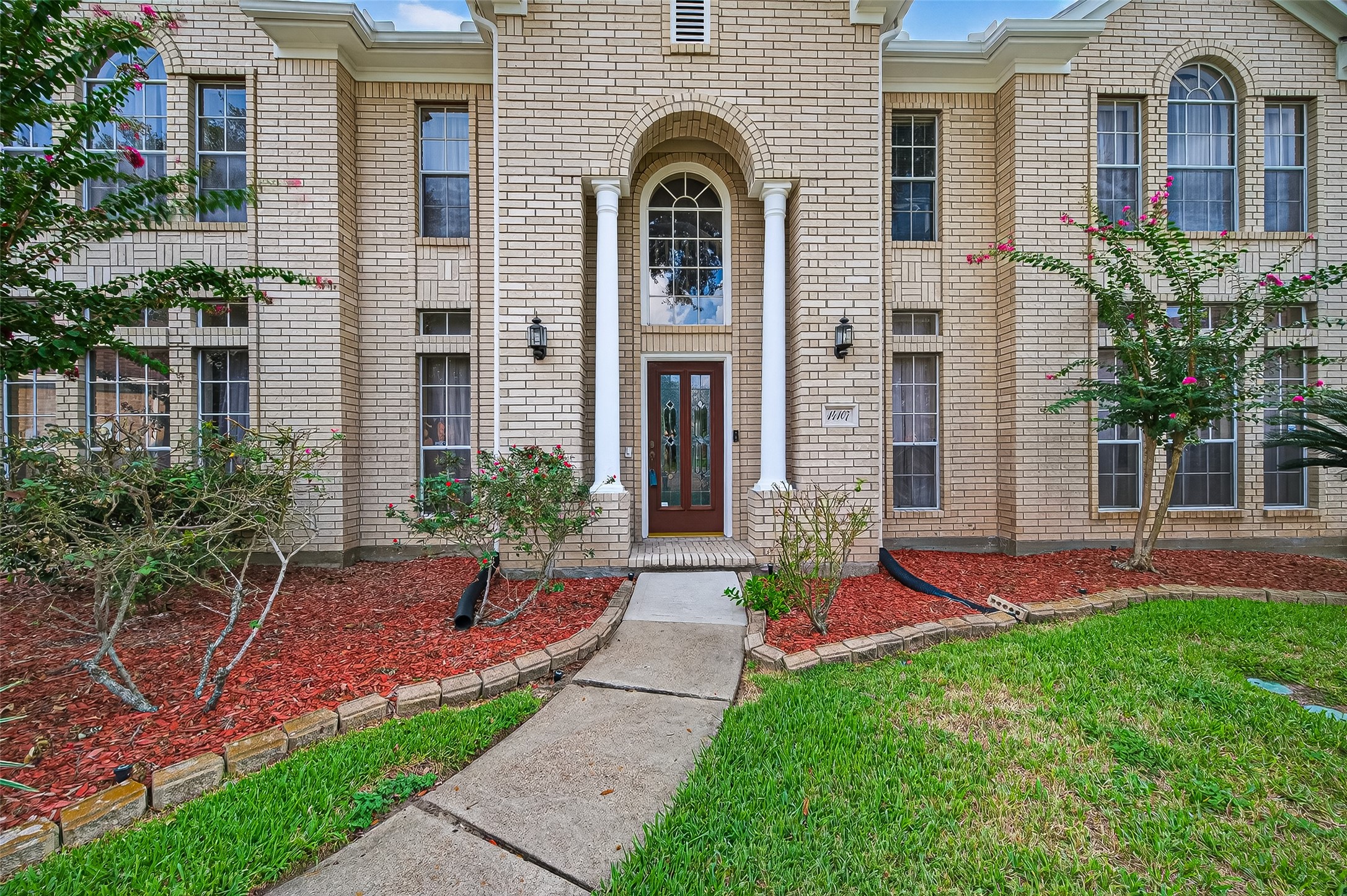 14107 Glasgow Place Houston, TX 77077 - Photo 3 of 50
