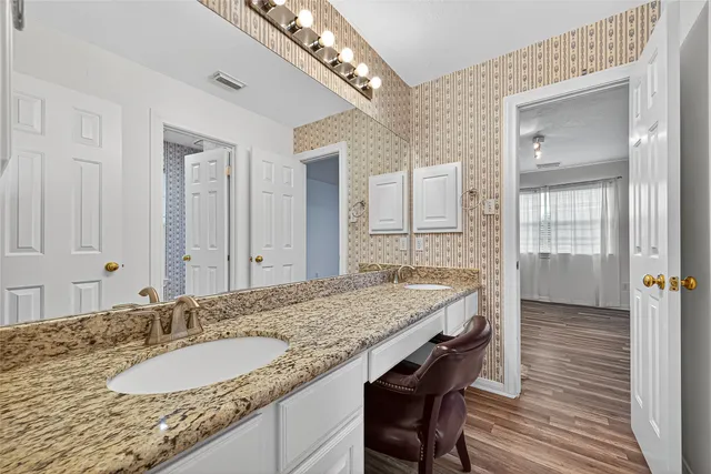 $3,950 | 14107 Glasgow Place, Houston, TX 77077