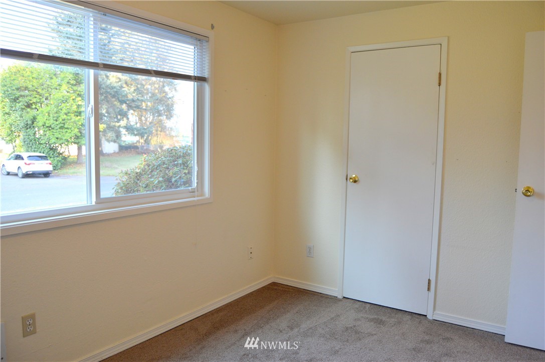 910 Gregory Way Southeast Lacey, WA 98513 - Photo 15 of 18 Gallery Image 15