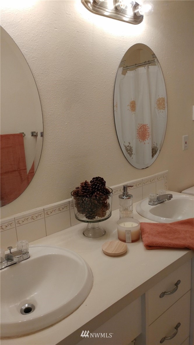 910 Gregory Way Southeast Lacey, WA 98513 - Photo 8 of 18 Gallery Image 8