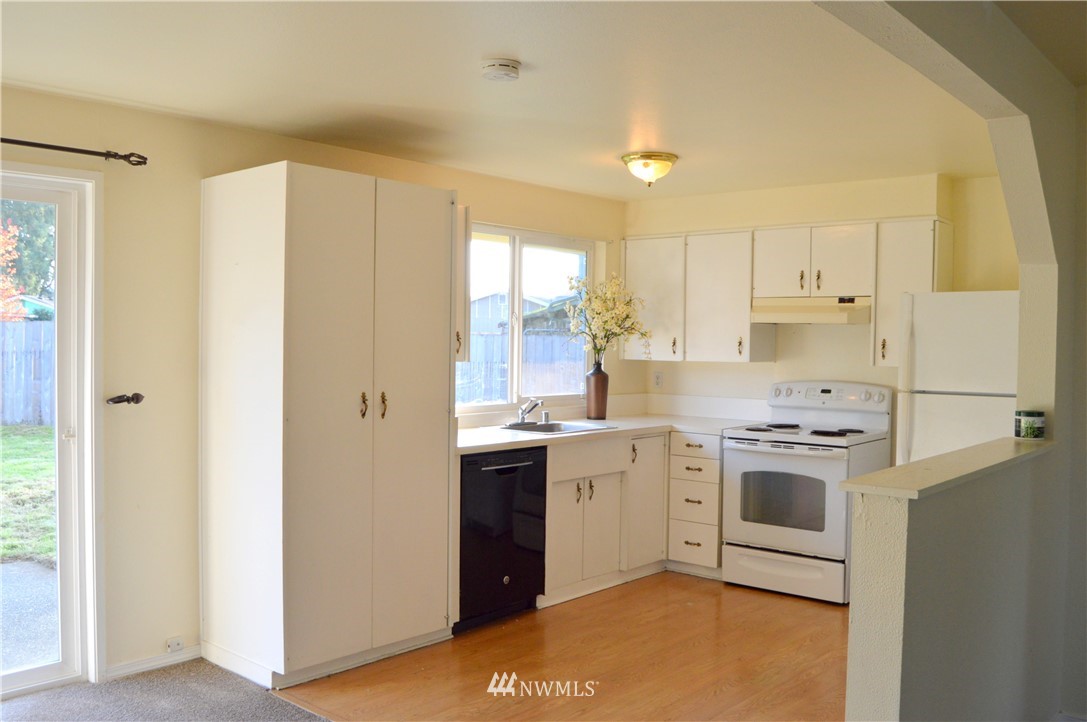 910 Gregory Way Southeast Lacey, WA 98513 - Photo 9 of 18 Gallery Image 9