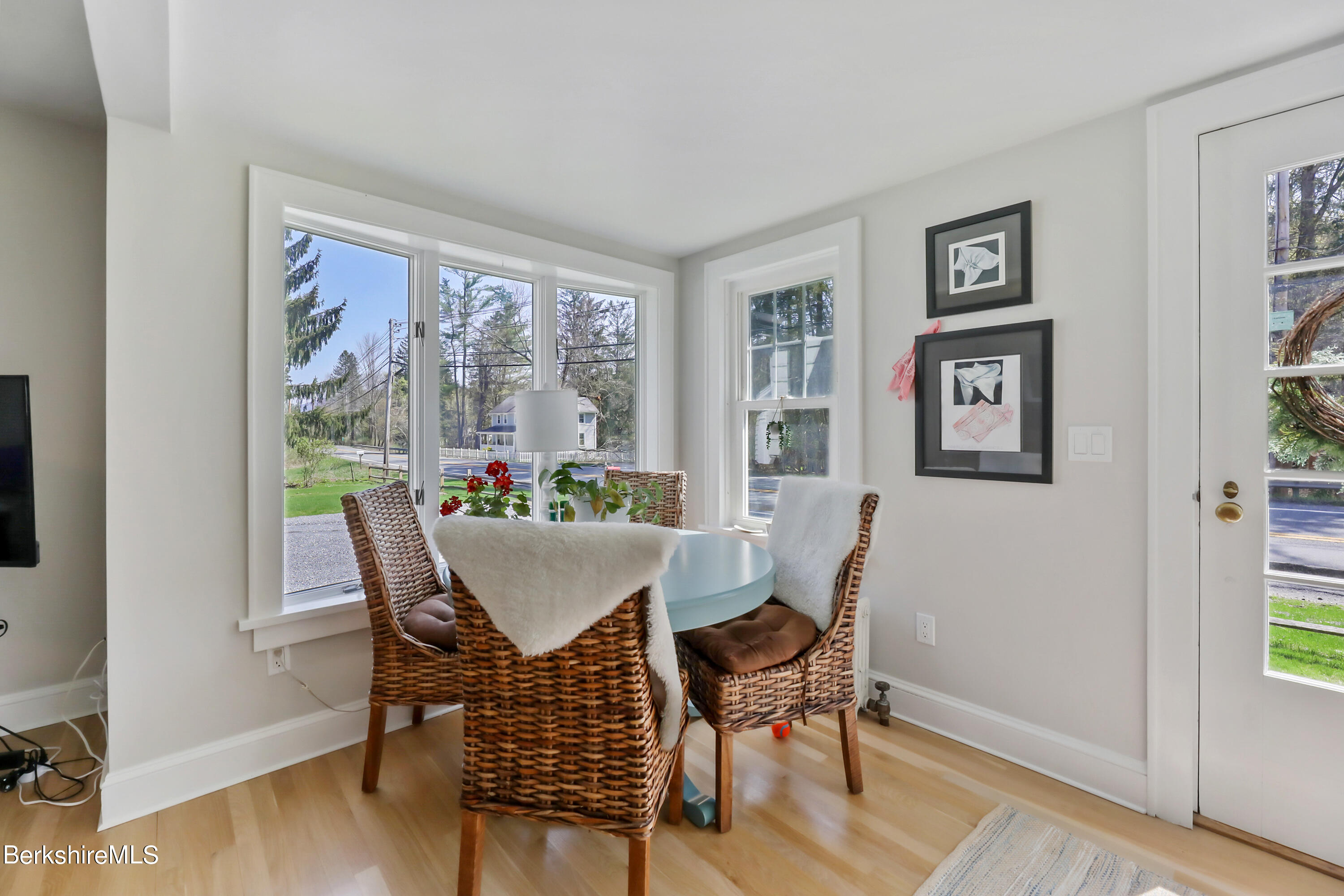 20 Sitting Area