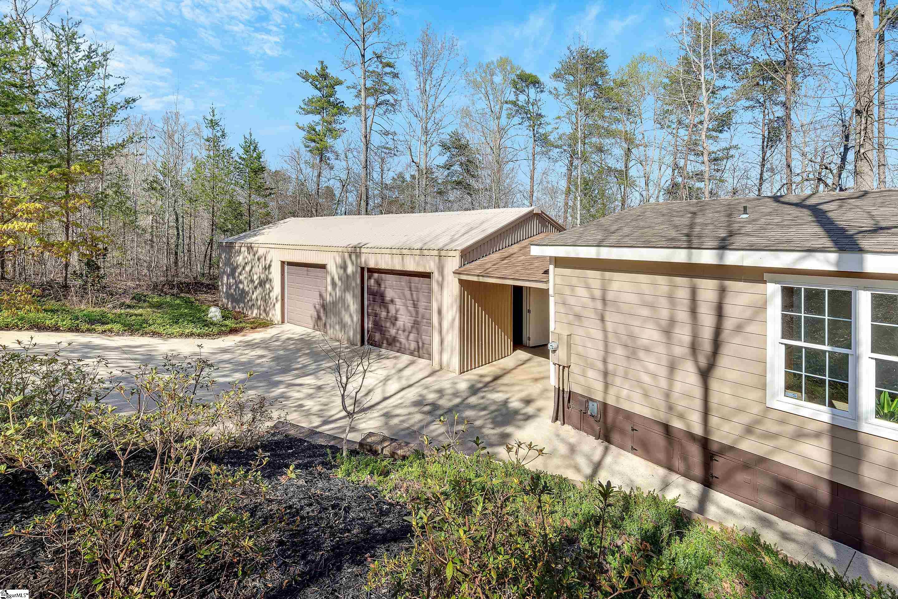 122 West Ridge Drive Travelers Rest, SC 29690 - Photo 3 of 34