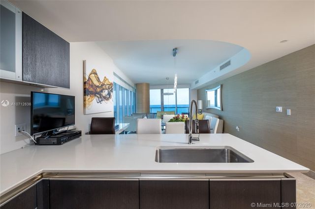 $1,320,000 | 17001 Collins Avenue, Unit 1708, Sunny Isles Beach, FL 33160