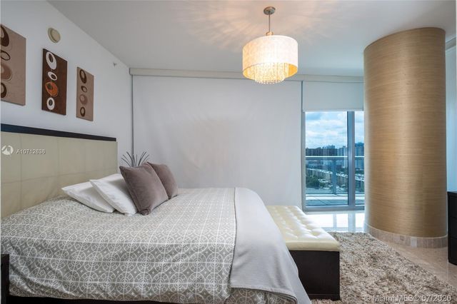 $1,320,000 | 17001 Collins Avenue, Unit 1708, Sunny Isles Beach, FL 33160