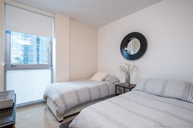 $1,320,000 | 17001 Collins Avenue, Unit 1708, Sunny Isles Beach, FL 33160