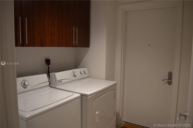 $1,320,000 | 17001 Collins Avenue, Unit 1708, Sunny Isles Beach, FL 33160