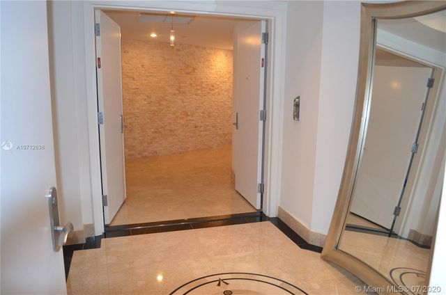 $1,320,000 | 17001 Collins Avenue, Unit 1708, Sunny Isles Beach, FL 33160