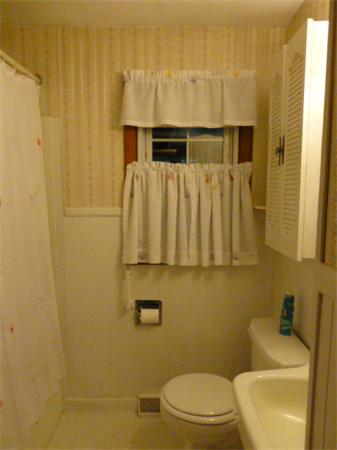 705 North Farms Road Northampton, MA 01062 - Photo 12 of 19 Gallery Image 12